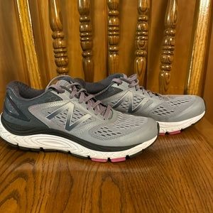 New Balance 840-like new